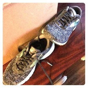 Women’s Brooke Sneakers